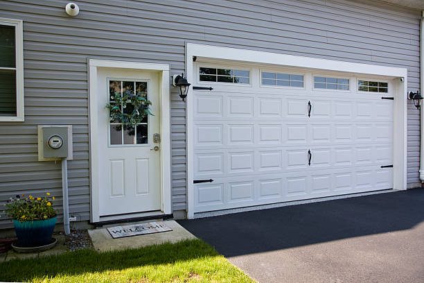 24/7 Emergency Garage Door Roller Replacement experts in Davis, OK